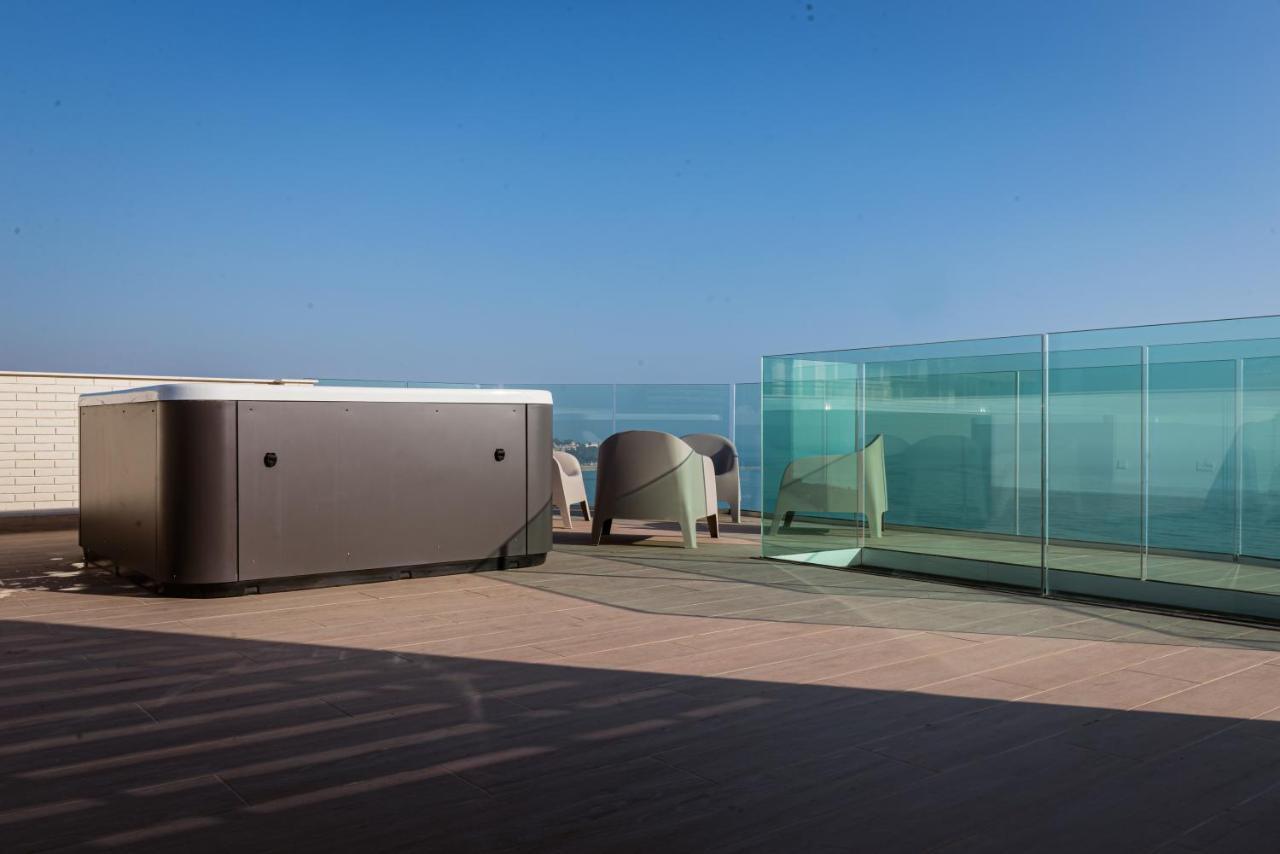 Modern sea front jacuzzi Blue Sky Apartment Alicante Exterior foto